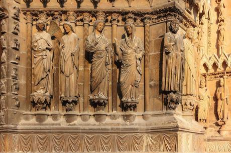 L'annonciation, ébrasement du grand portail de la cathédrale de Reims