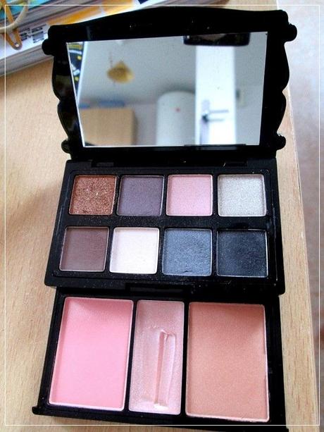 too-faced-glamour-to-go-5 blush dans Maquillage