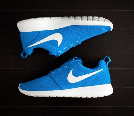 nike-roshe-run-hero-blue