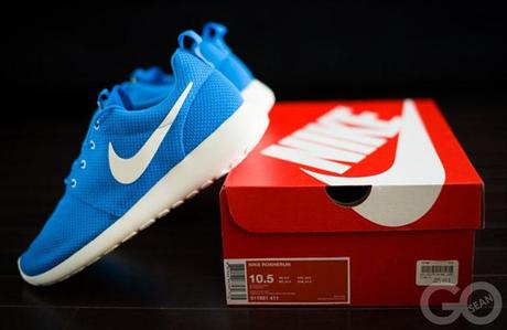 nike-roshe-run-hero-blue-3
