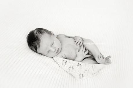 Séance photos nouveau-né Paris : Esmée