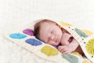 Séance photos nouveau-né Paris Esmée