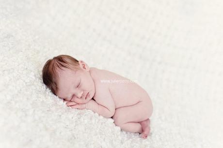 Séance photos nouveau-né Paris : Esmée