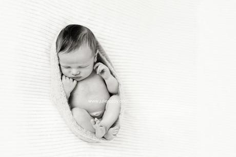 Séance photos nouveau-né Paris : Esmée