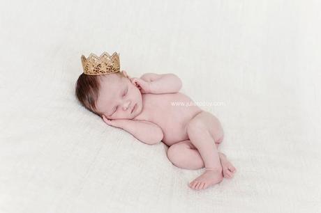 Séance photos nouveau-né Paris : Esmée