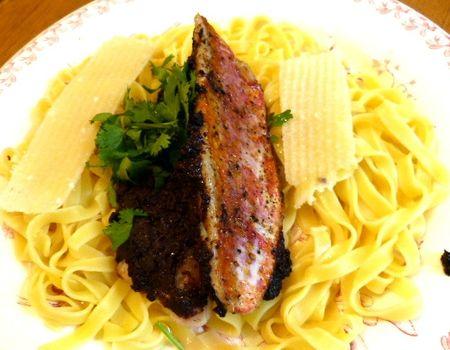 filets de rouget à la tapenade noire