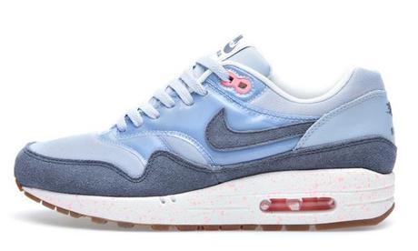 nike-wmns-air-max-1-blue