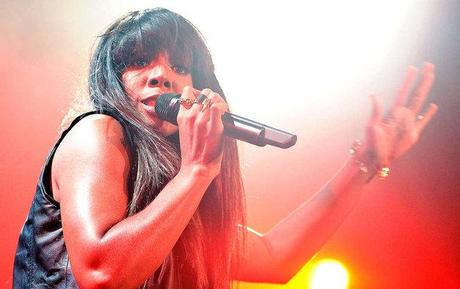 Insolite : Kelly Rowland acclamée sur scène ! Ce n'était pas arrivé depuis des lustres !