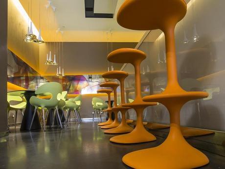 Visite déco : le bar du NHOW à Milan !