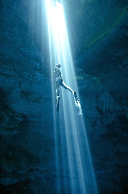 Saenz-de-Santamaria-Cenotes-Freediving-04