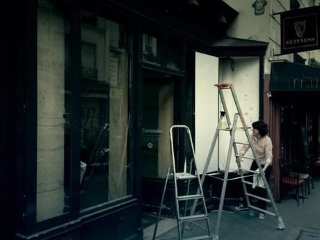 Devanture boutique misericordia, les débuts Parisien