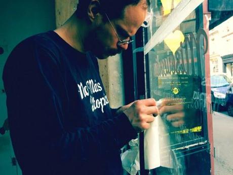 Autocollant de magasin, ouverture du premier magasin misericordia