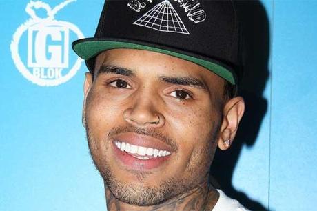 Chris Brown nous surprend avec remix Somebody Else