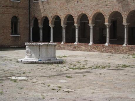 Cloître de Sts Côme et Damien