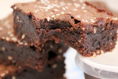 BROWNIE AU SÉSAME