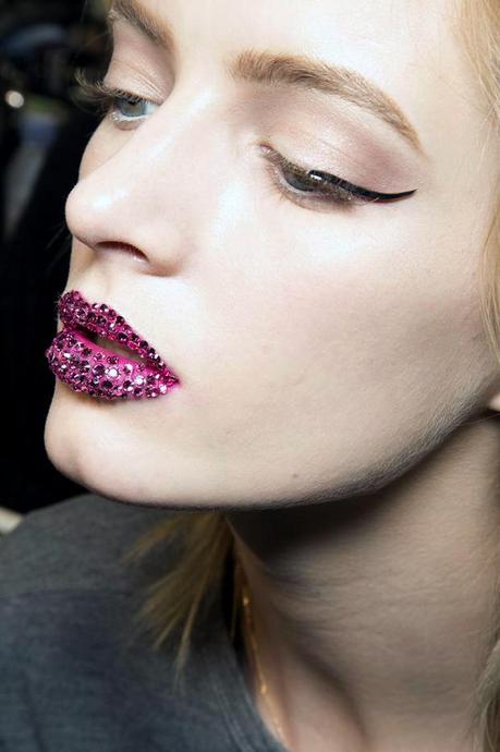 Les-Glitter-Lips-au-defile-Haute-Couture-de-Chri-copie-4.jpg