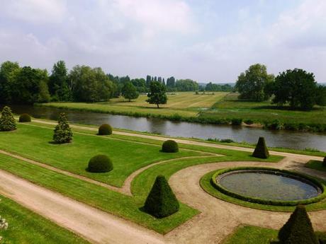 Mademoiselle aux jardins… du Château du Lude