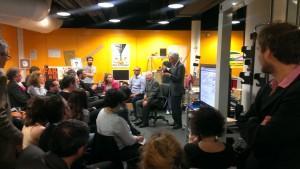 2013-06-05 14.22.52 Joël de Rosnay et les deux FabLab Managers du futur FabLab de la Villette animent le débat. Photo André Pinon