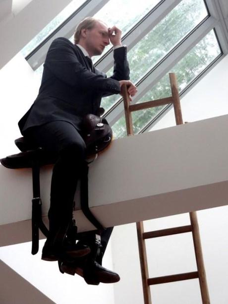 Золото на память раздают в павильоне России на Венецианской биеннале