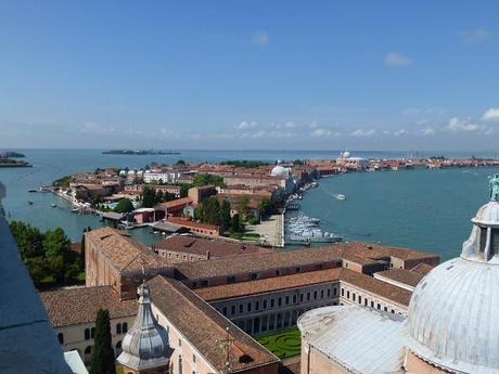 Du campanile de San Giorgio, labyrinthe en hommage à J.L. Borges