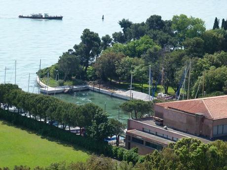 Du campanile de San Giorgio, labyrinthe en hommage à J.L. Borges