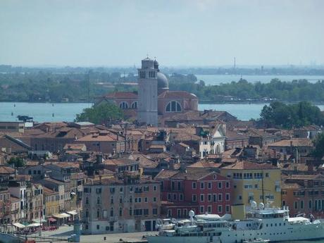 Du campanile de San Giorgio, labyrinthe en hommage à J.L. Borges