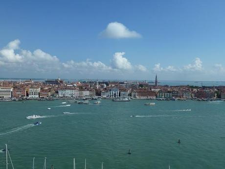 Du campanile de San Giorgio, labyrinthe en hommage à J.L. Borges