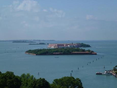 Du campanile de San Giorgio, labyrinthe en hommage à J.L. Borges