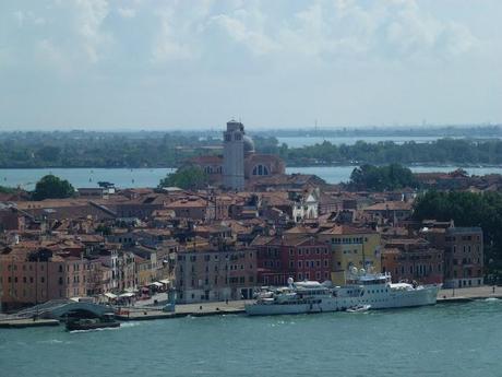 Du campanile de San Giorgio, labyrinthe en hommage à J.L. Borges