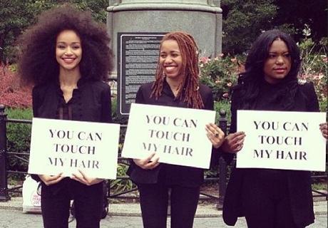 'YOU CAN TOUCH MY HAIR' UNE EXPO VIVANTE QUI PERMET A TOUS DE DECOUVRIR LE CHEVEU CREPU - interactive public art exhibit in New York