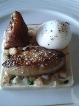 La Fourchette du Printemps Foie gras poêlé oeuf mollet joue de beuf purée de choux fleur 255x340
