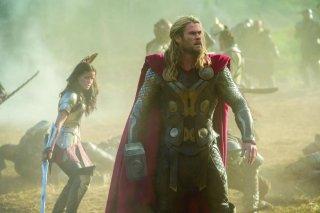 Thor-Le-Monde-des-Tenebres-Chris-Hemsworth-02