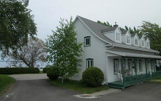 Art et histoire locale: de maisons et de hangars robervalois