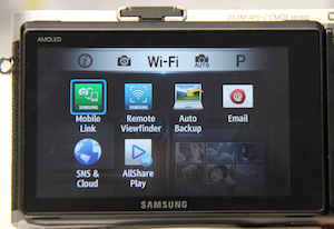 scrnnx Samsung NX300 : Qualité dimage et connectivité au rendez vous