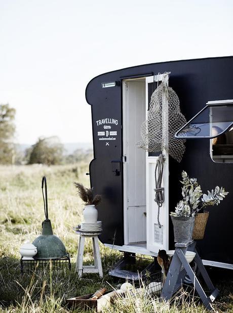 caravan-Kara-Rosenlund-A-vintage-shop-on-wheels-17
