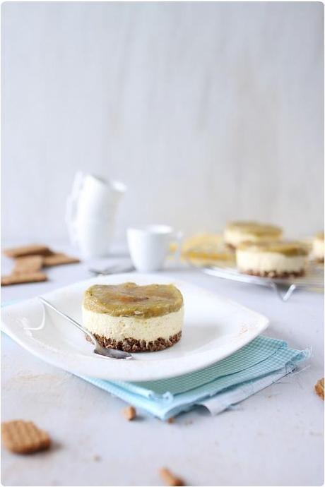 Entremet mousse mascarpone, speculoos et rhubarbe caramélisée