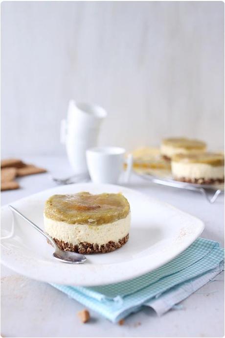 Entremet mousse mascarpone, speculoos et rhubarbe caramélisée