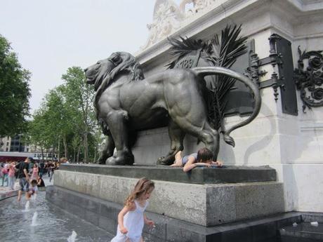 La République rendue aux Parisiens...!