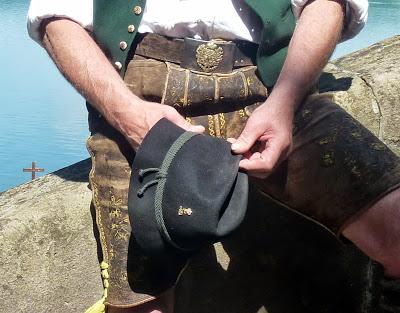 Messe commémorative pour le Roi Louis II de Bavière. Reportage photographique