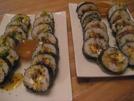 Sushis à la mangue ou à l'ananas et sauce thaïe mangue épicée