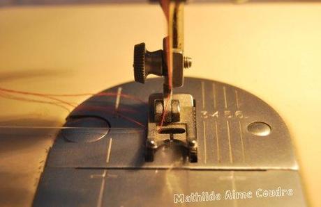 mathilde aime coudre