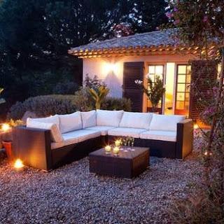 Top 3 des dernières tendances déco pour son jardin Salon de jardin composé de :. 1 Canapé d'angle de jardin 4/5 places en Résine tressée noire VICENCE 1 Table basse de jardin ...