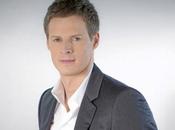 Matthieu Delormeau allongé rentrée