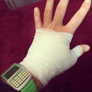 Quand le sage désigne le pansement, l'idiot regarde la montre