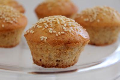 MUFFINS AU TAHIN ET SÉSAME