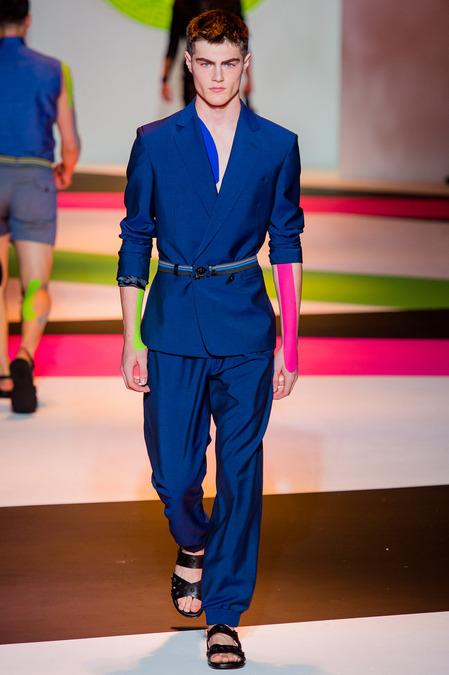 Le défilé homme Versace printemps/été 2014...