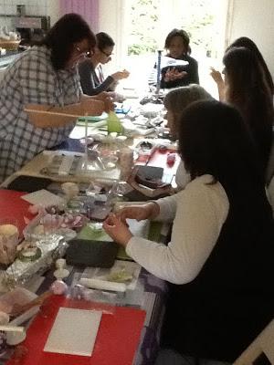 Atelier Fleur en Pâte à sucre avec Mila