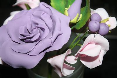 Atelier Fleur en Pâte à sucre avec Mila