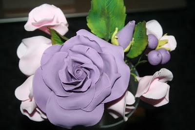 Atelier Fleur en Pâte à sucre avec Mila