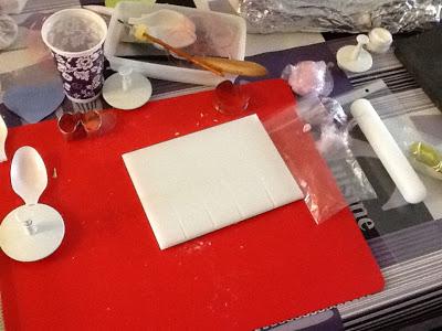 Atelier Fleur en Pâte à sucre avec Mila